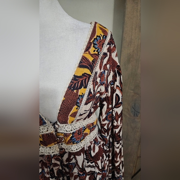 Francesca's MI AMI Lenette Floral Crochet Trim Long Kimono. Size S/M NWT - Picture 7 of 15